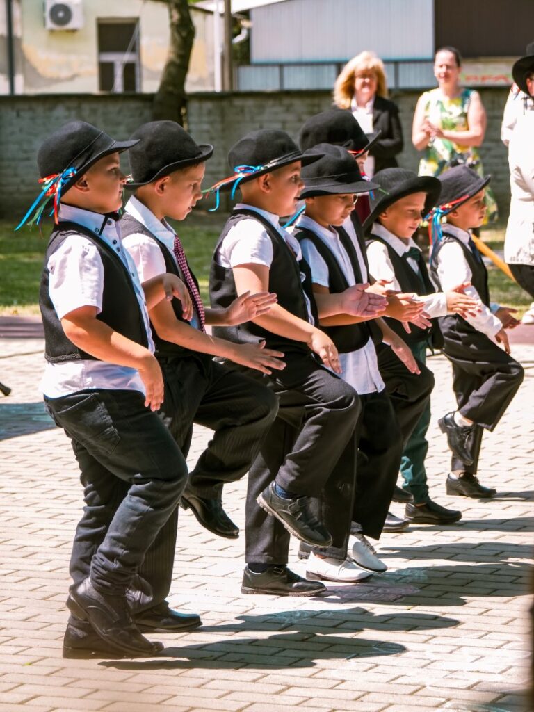 „Át a kapun, kézen fogva” - Szívhez szóló ballagási ünnepséggel búcsúzott az Epreskerti Óvoda 17 „Át a kapun, kézen fogva” - Szívhez szóló ballagási ünnepséggel búcsúzott az Epreskerti Óvoda 17