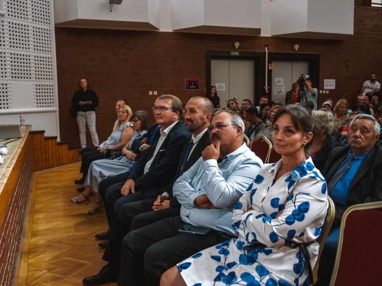 A források a cigánytelepeken vannak 44