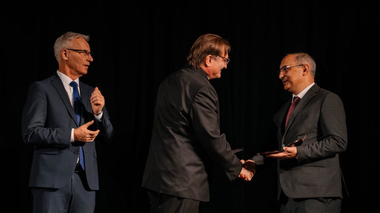 Durkó Albert misszióvezető Nemzetiségekért Díj kitüntetésben részesült 4 Durkó Albert misszióvezető Nemzetiségekért Díj kitüntetésben részesült 4