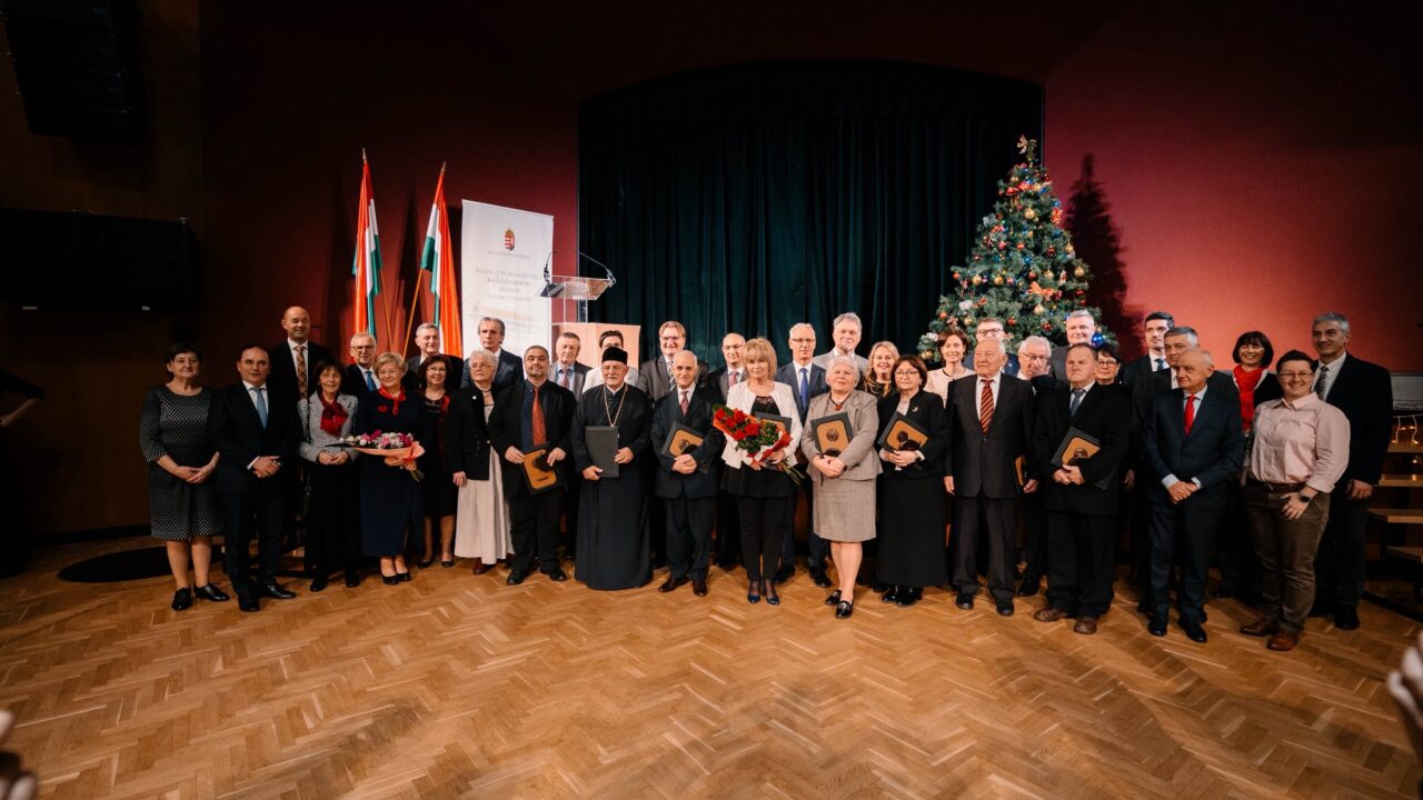 Durkó Albert misszióvezető Nemzetiségekért Díj kitüntetésben részesült 6 Durkó Albert misszióvezető Nemzetiségekért Díj kitüntetésben részesült 6