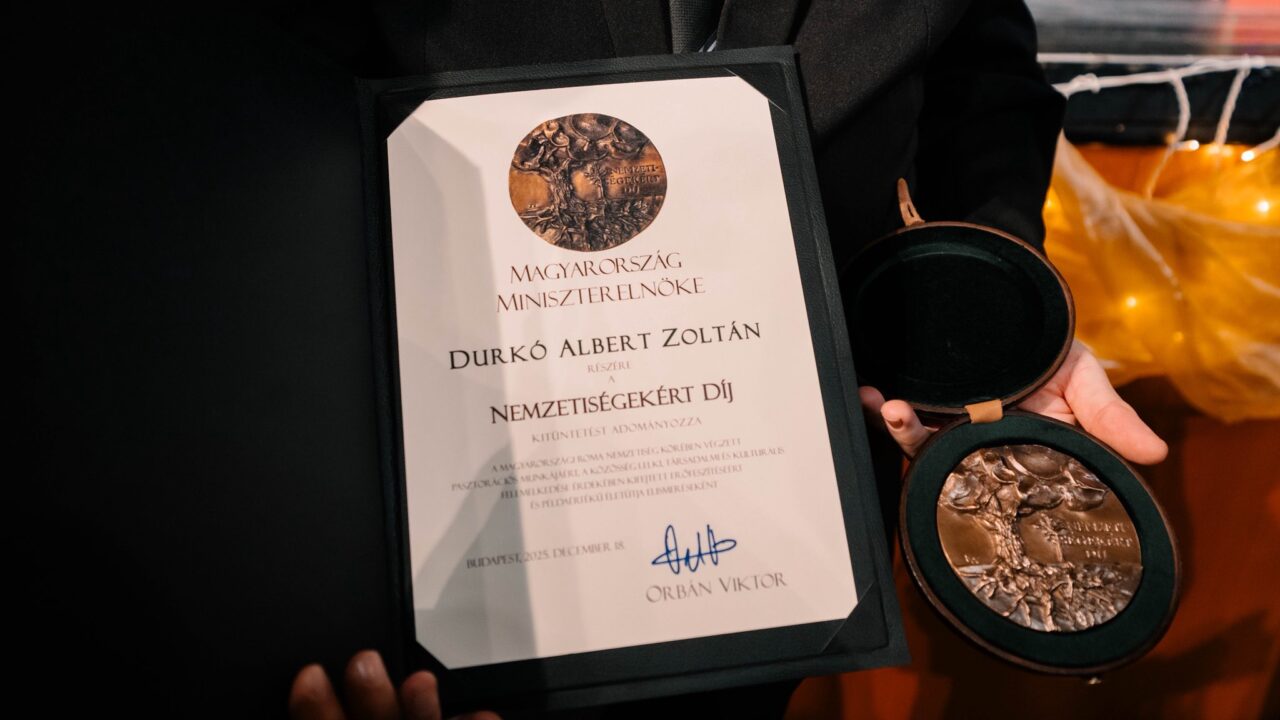 Durkó Albert misszióvezető Nemzetiségekért Díj kitüntetésben részesült 2 Durkó Albert misszióvezető Nemzetiségekért Díj kitüntetésben részesült 2