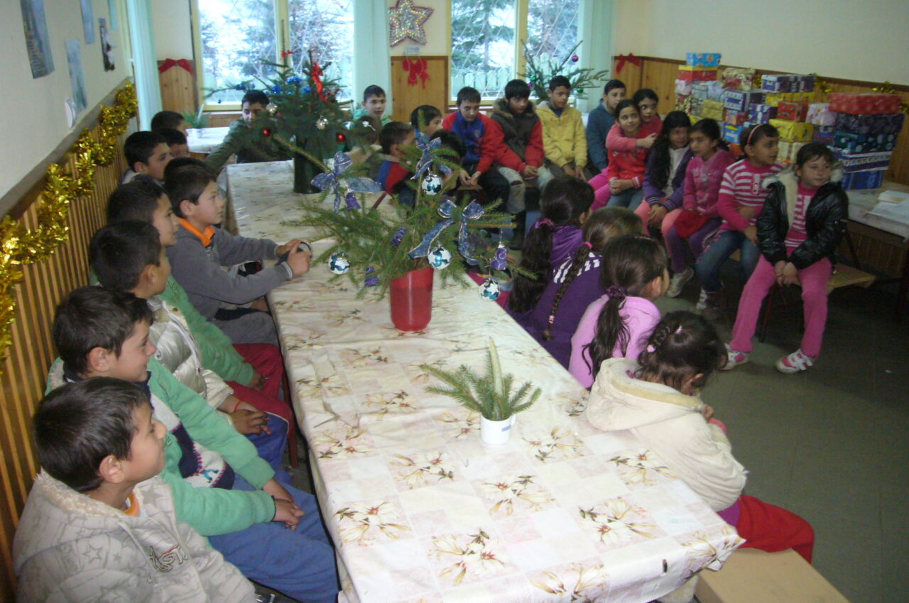 Új távlatok nyíltak előttünk a Pünkösdi Cigánymisszió segítségével - Hanielim Keresztény Alapítvány története 102