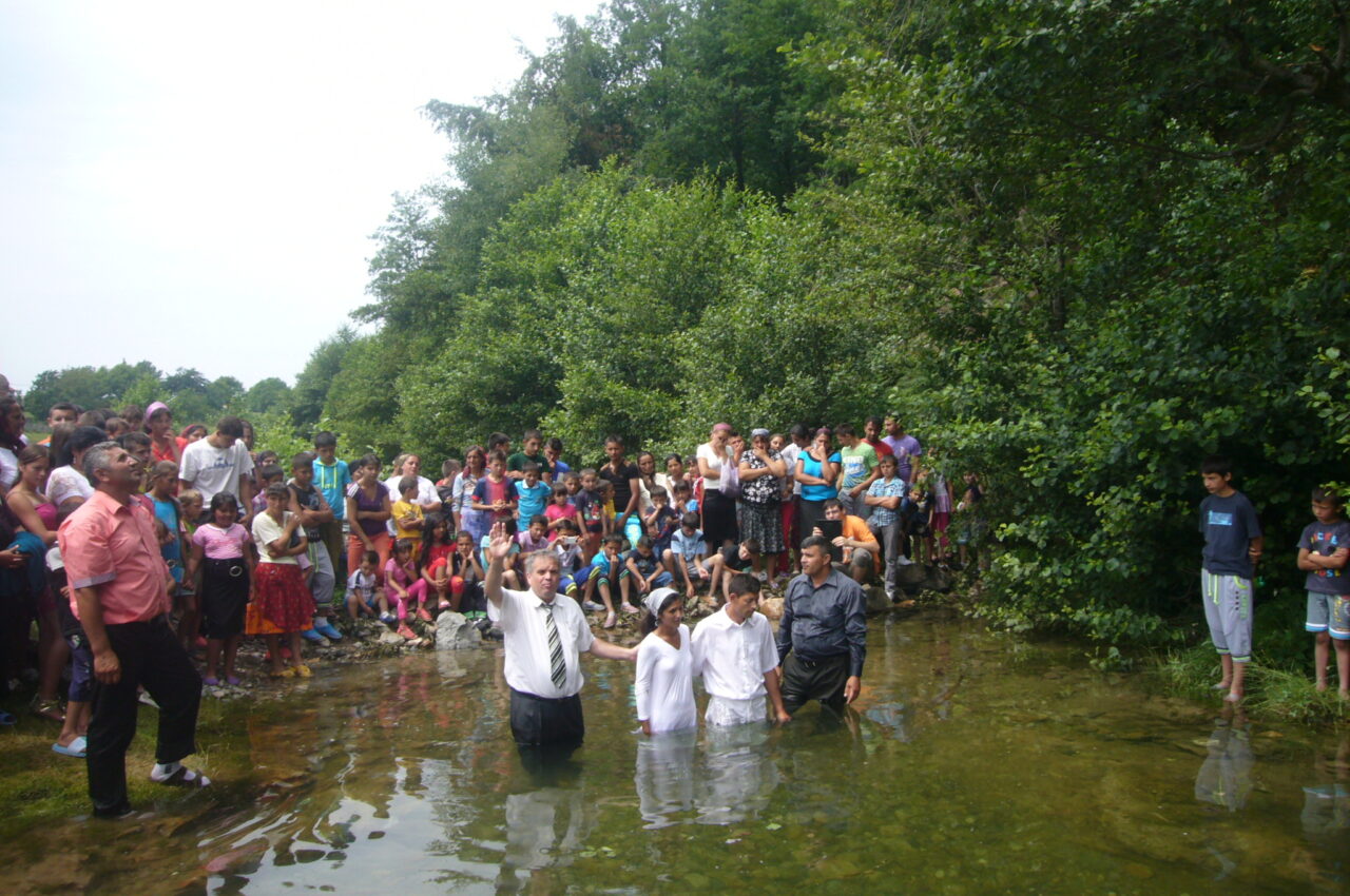 Új távlatok nyíltak előttünk a Pünkösdi Cigánymisszió segítségével - Hanielim Keresztény Alapítvány története 106