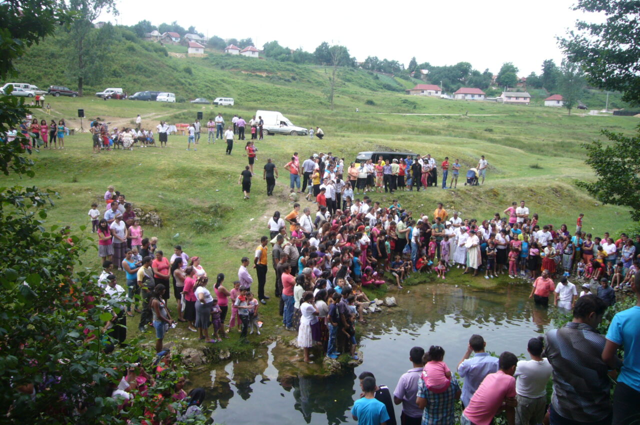 Új távlatok nyíltak előttünk a Pünkösdi Cigánymisszió segítségével - Hanielim Keresztény Alapítvány története 107