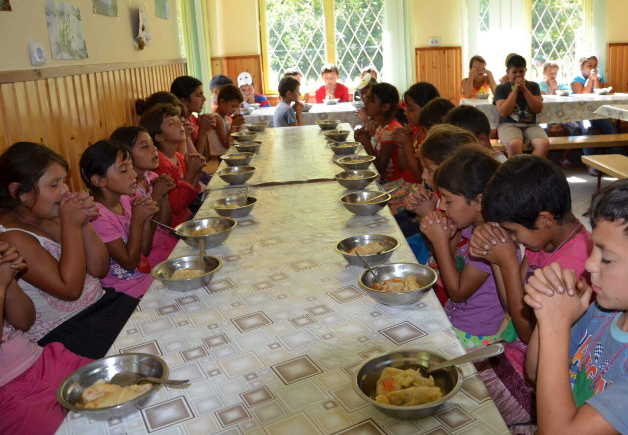 Új távlatok nyíltak előttünk a Pünkösdi Cigánymisszió segítségével - Hanielim Keresztény Alapítvány története 120