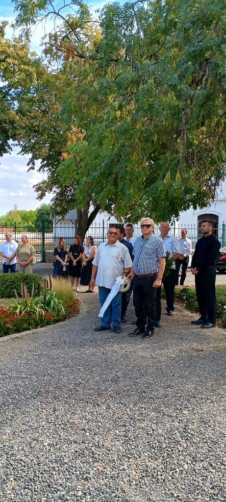 Megemlékezés a roma holokauszt áldozataira 16