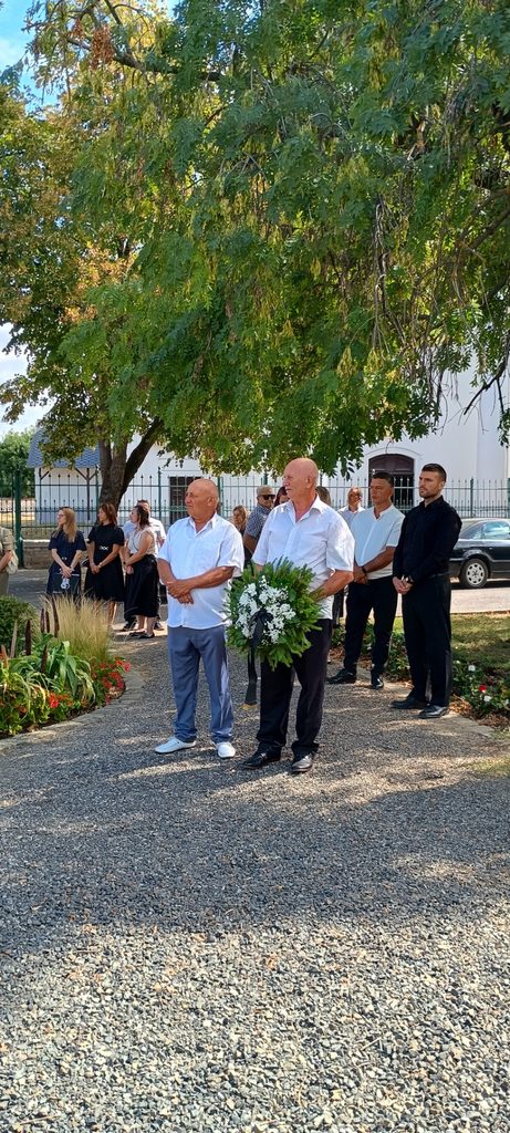 Megemlékezés a roma holokauszt áldozataira 18
