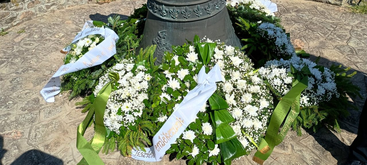 Megemlékezés a roma holokauszt áldozataira 20